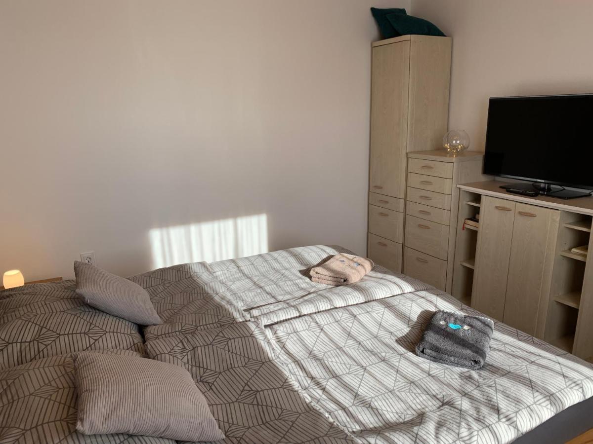 Apartman Tinasol Мошонмадьяровар Экстерьер фото