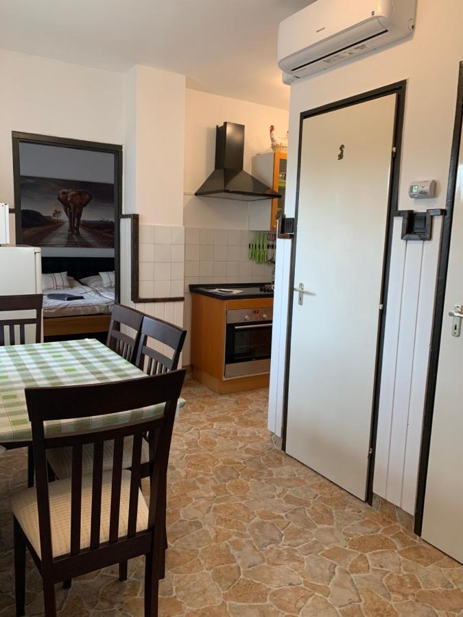 Apartman Tinasol Мошонмадьяровар Экстерьер фото